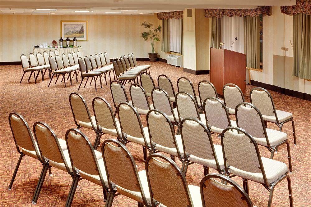 Fairfield Inn & Suites Springfield Enfield Zewnętrze zdjęcie