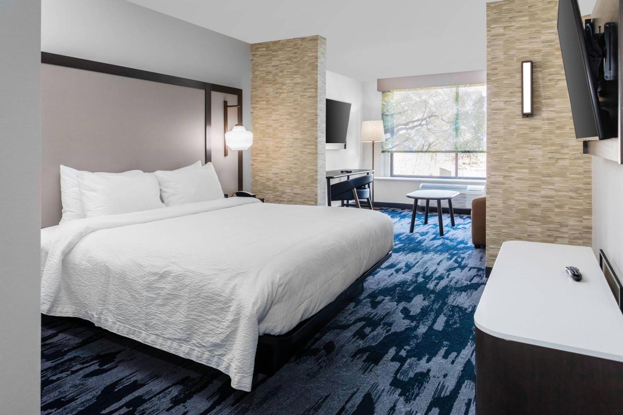 Fairfield Inn & Suites Springfield Enfield Zewnętrze zdjęcie